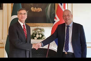 High Commissioner felicitates UK's new Trade Envoy for Pakistan; discusses trade promotion