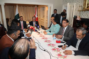 Foreign Minister Makhdoom Shah Mahmood Qureshi briefing the media at Pakistan House, London on 28 September 2021