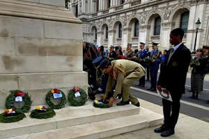 @PakistaninUK joined #UNAssociation #UK to commemorate UN Int’l #PeacekeepersDay today. is one of the largest contributors to #UN #peacekeeping Force & has participated in its 46 missions. 159 Officers/Soldiers have laid down their lives for peace of